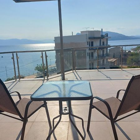 Hotel Banbus Loutra Edipsou  Buitenkant foto
