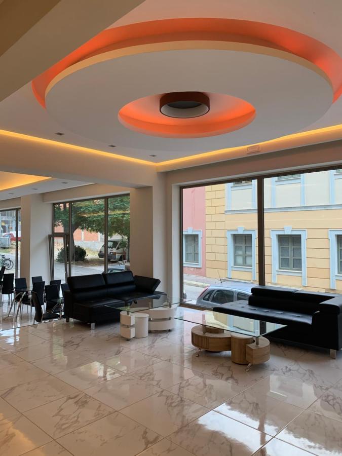 Hotel Banbus Loutra Edipsou  Buitenkant foto