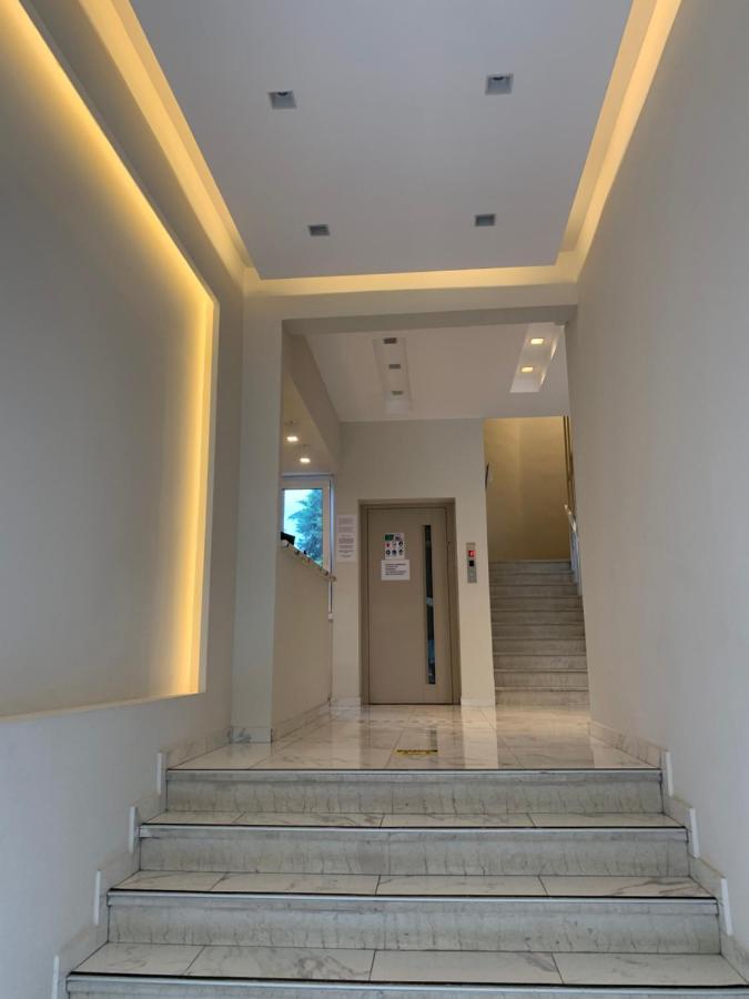 Hotel Banbus Loutra Edipsou  Buitenkant foto