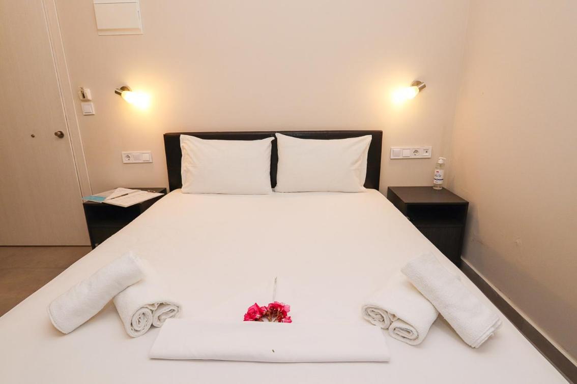Hotel Banbus Loutra Edipsou  Buitenkant foto