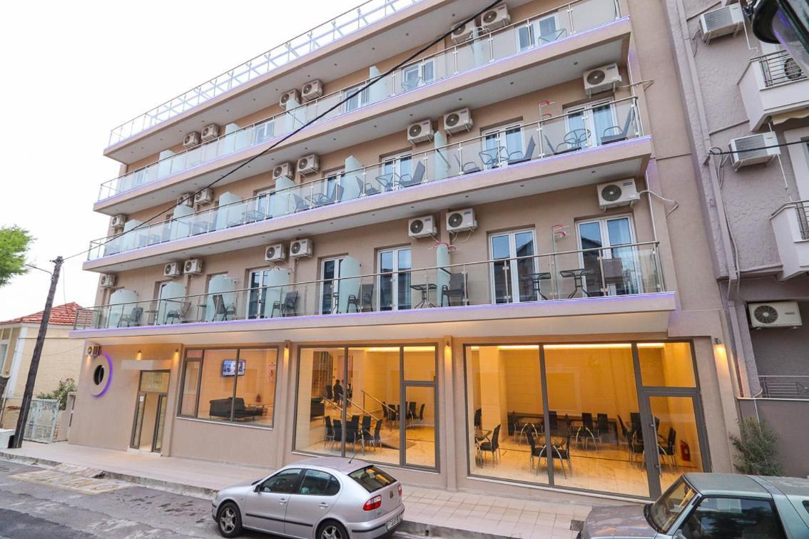 Hotel Banbus Loutra Edipsou  Buitenkant foto