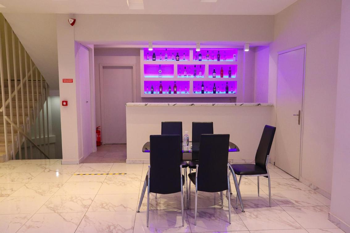 Hotel Banbus Loutra Edipsou  Buitenkant foto